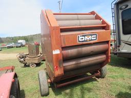 OMC 590 ROUND BALER