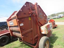 OMC 590 ROUND BALER