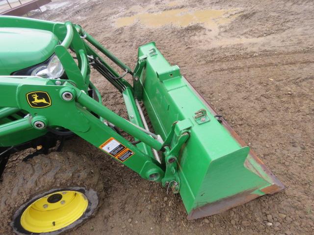 JOHN DEERE 2032R HST 4WD TRACTOR LB WITH JOHN