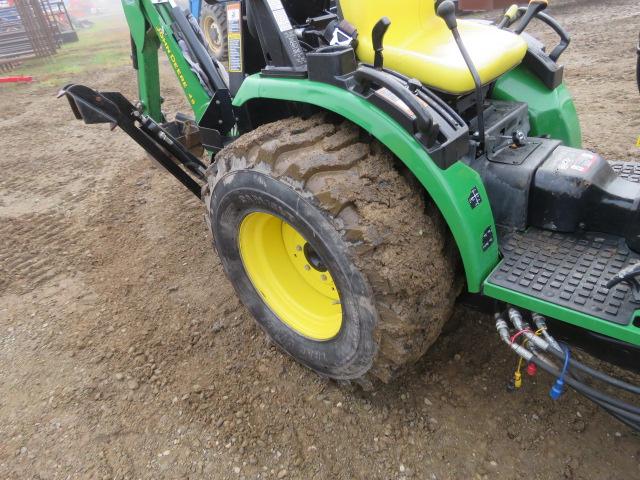 JOHN DEERE 2032R HST 4WD TRACTOR LB WITH JOHN