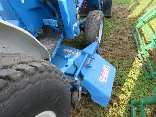 FORD 1620 2WD TRACTOR WITH ROPS AND NH 7108 LOADER