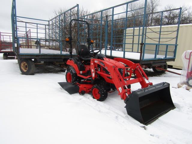 KIOTI C52220 4WD W/ KIOTI SL2420 LOADER QUICK