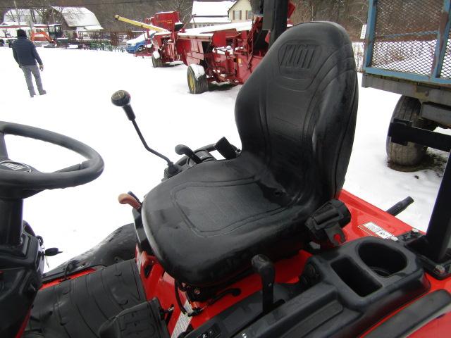 KIOTI C52220 4WD W/ KIOTI SL2420 LOADER QUICK