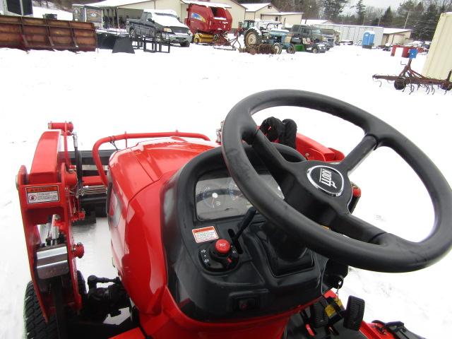 KIOTI C52220 4WD W/ KIOTI SL2420 LOADER QUICK