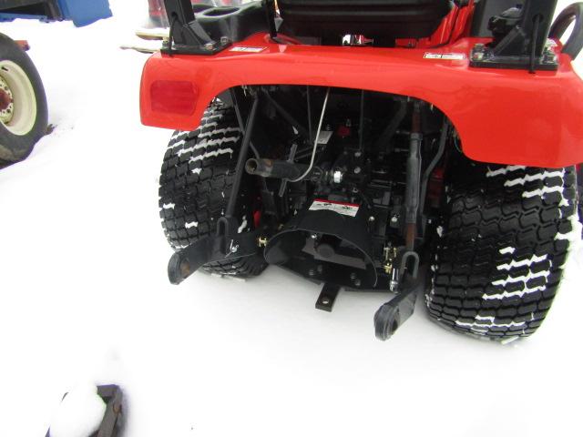 KIOTI C52220 4WD W/ KIOTI SL2420 LOADER QUICK