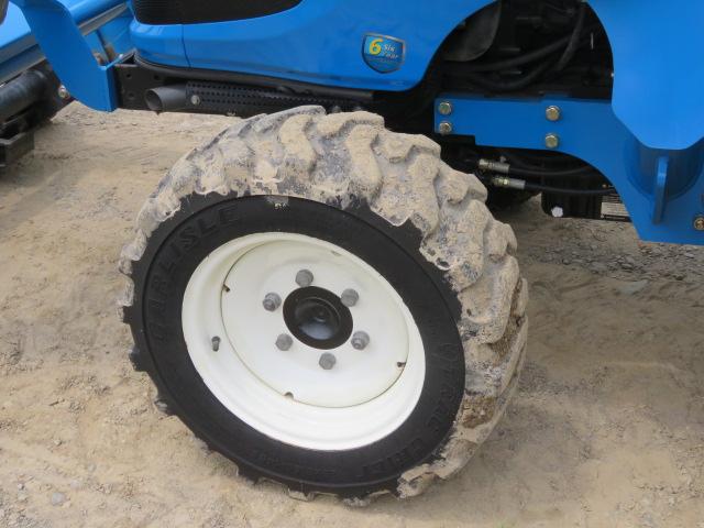 L8 XR313SH TRACTOR WITH LS LL3116 SKIDSTEER