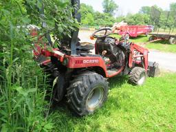 MASSEY FERGUSON GC 2310 TLB W/ MF 2350 LOADER