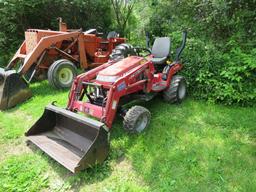 MASSEY FERGUSON GC 2310 TLB W/ MF 2350 LOADER