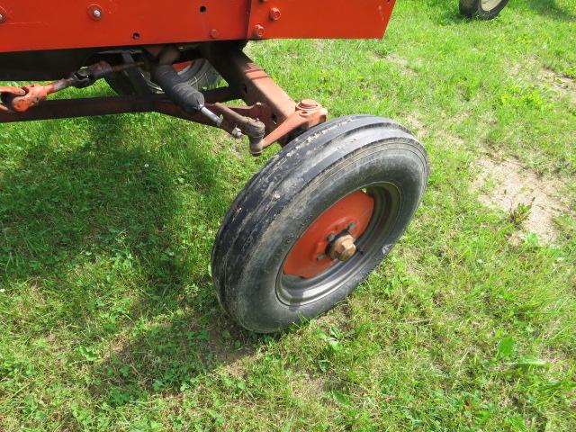 ALLIS CHALMERS D17 PULLING TRACTOR WITH WHEELY