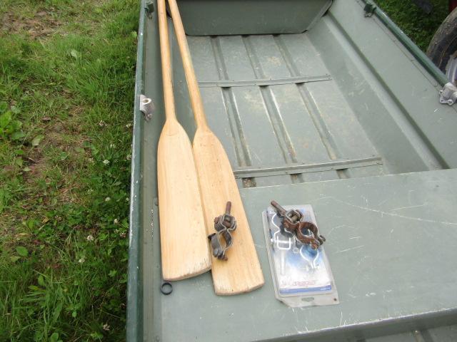 14FT ALUMINUM JOHN BOAT WITH OARS AND ATTACHMENTS