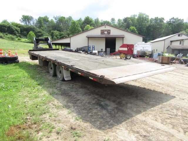 2018 MORITZ GOOSENECK 32FT HYDRAULIC DOVETAIL