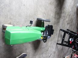 JOHN DEERE PEDAL TRACTOR