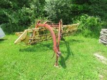 NEW HOLLAND 258 ROLL BAR RAKE