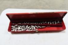 TRAY OF SOCKETS