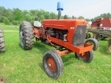 ALLIS CHALMERS D17 PULLING TRACTOR WITH WHEELY