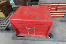 RED METAL 3 DRAWER TOOL BOX WITH TOOL CONTENTS