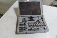 TAP AND DIE SET