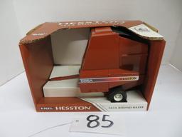 Ertl	Hesston 565A Round Baler
