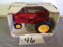 Ertl Massey Harris 44