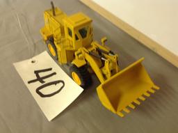 G 9888 Payloader 	NZG Modelle, West Germany		1/32 scale