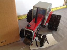 Massey Ferguson 690 w/duals Special Edition	Collector Series	Ertl