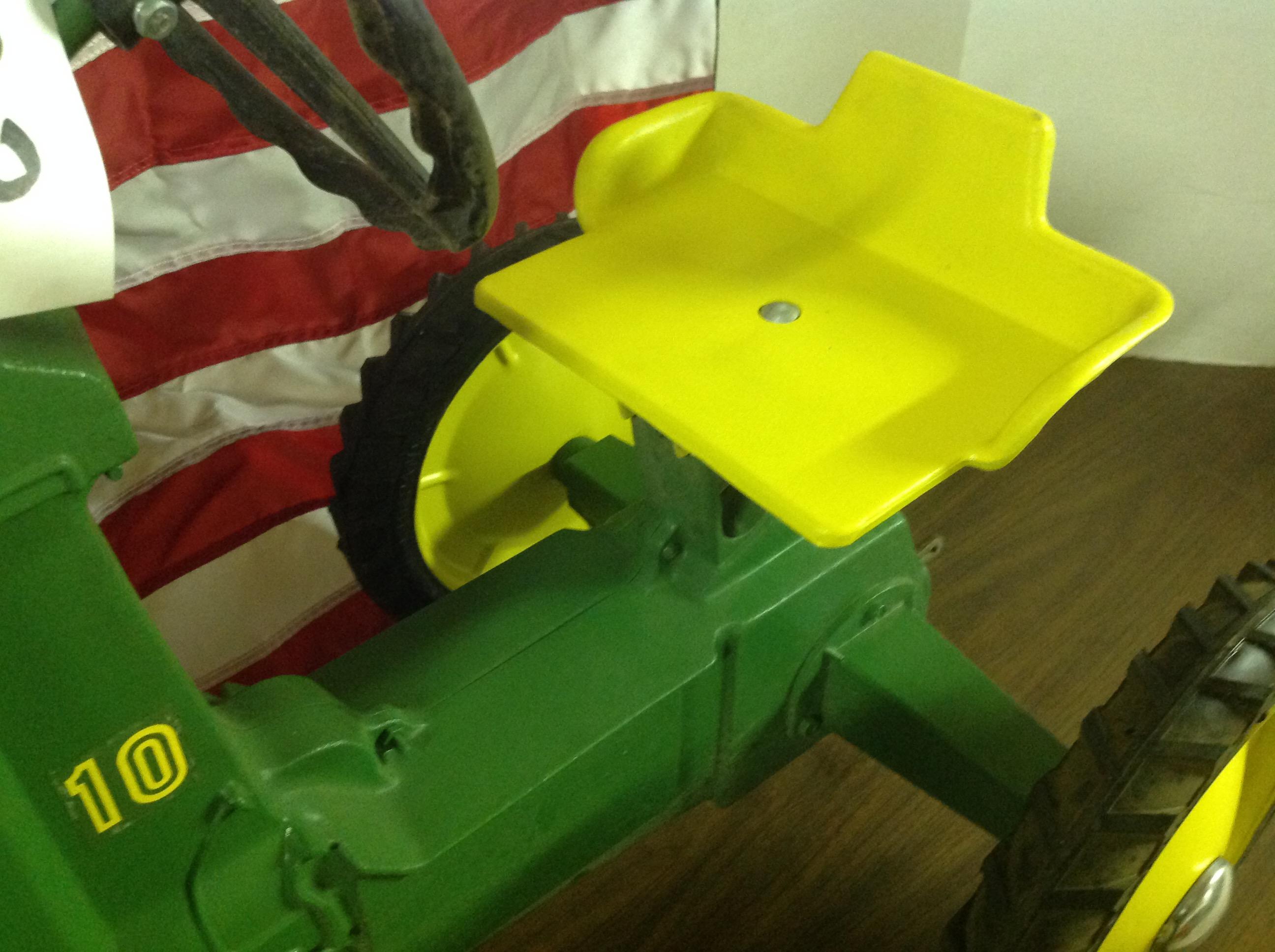 JD 10 pedal w/cast seat,  restored	Dubuque, IA	Eska
