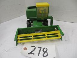 Ertl	JD combine	1/25 scale