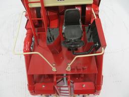 Loyd custom	International 622 cotton picker