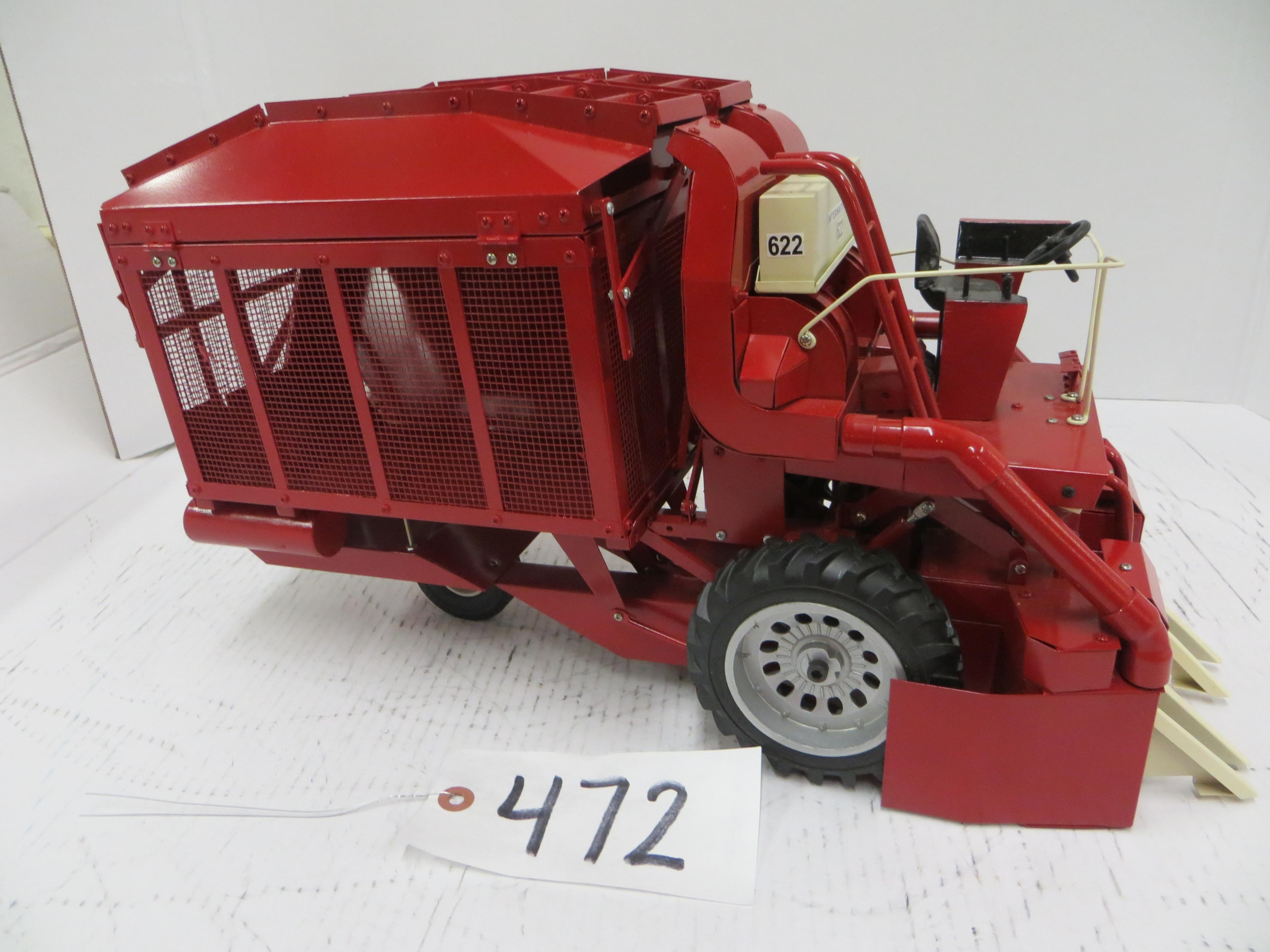 Loyd custom	International 622 cotton picker