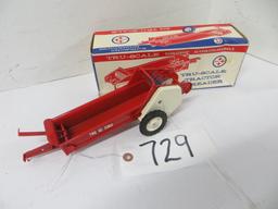 729	Tru Scale 	manure spreader w/box