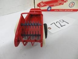 729	Tru Scale 	manure spreader w/box