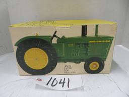 JD 5020 Diesel Tractor w/box  older