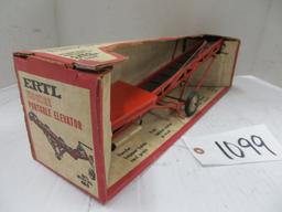 Ertl	True Scale Elevator