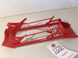 Tru Scale McCormick Loader