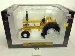 MM G1355 Diesel tractor w/Wheatland Front End, Spec Cast Collectible