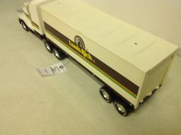 Nylint 18 Wheeler, Louis Rich semi w/Goodyear tires