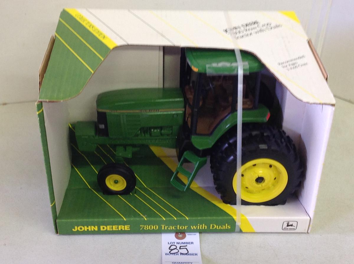 John Deere 7800 w/duals, Collectors Edition, mint