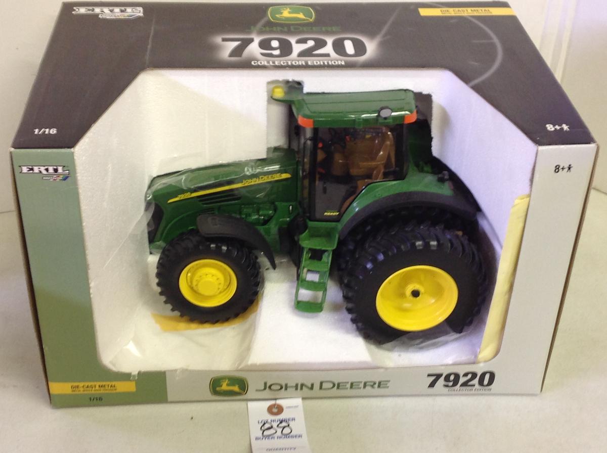 John Deere 7920 Collector Edition, mint