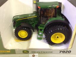 John Deere 7920 Collector Edition, mint