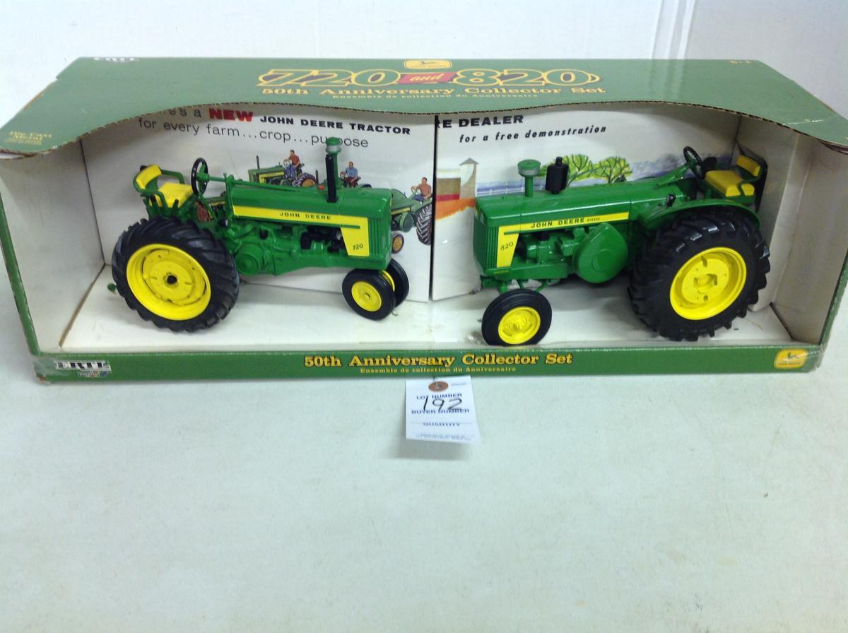 John Deere 720 & 820 Series, 50th Anniversary Collector Set