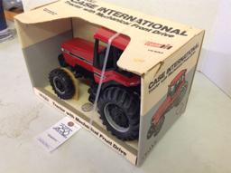 Case IH 7130 tractor w/mecanical front drive NIB