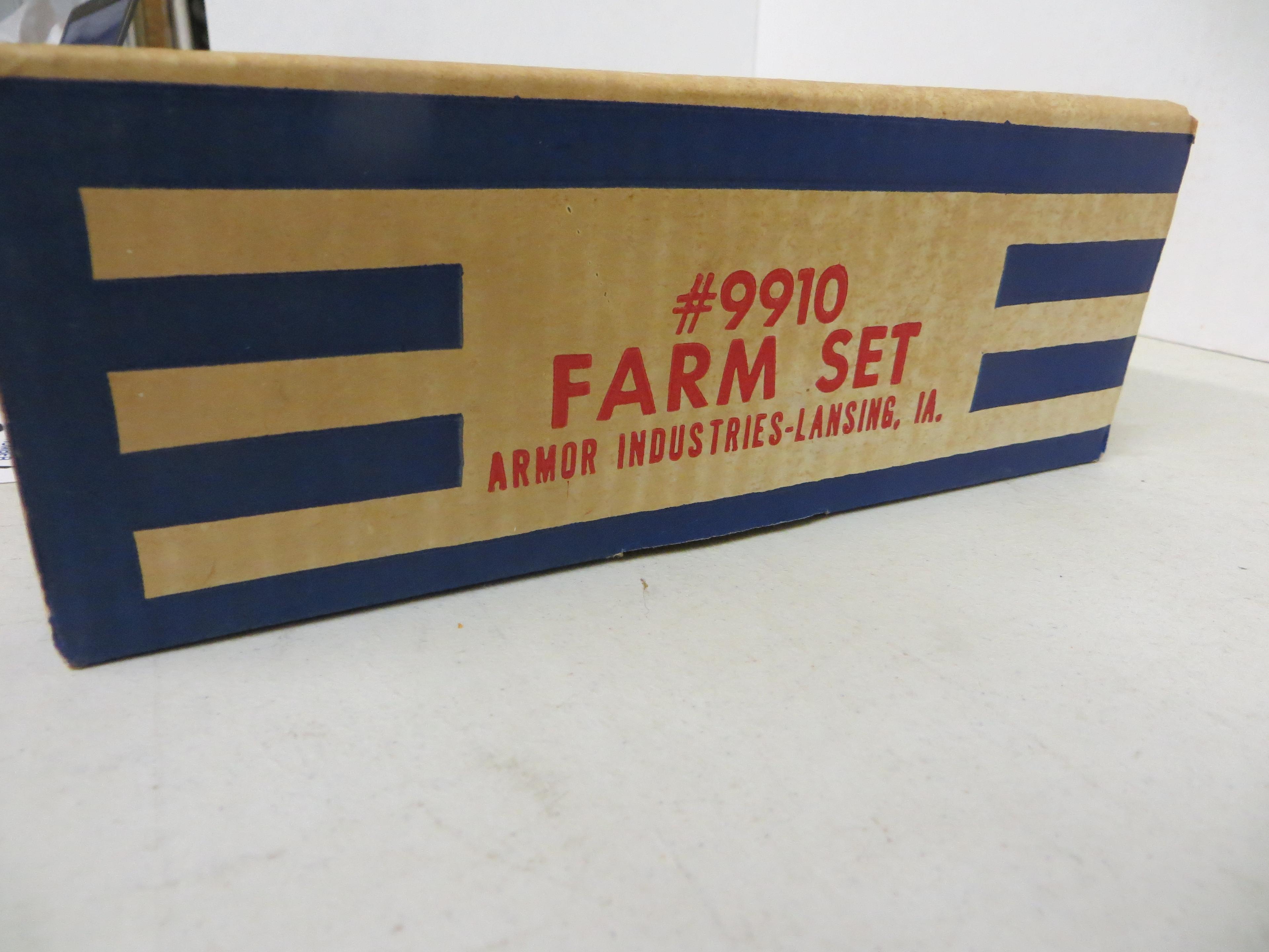 "Slik Toy" All metal Realistic Farm Implements #9910 w/IH, Lansing Iowa, mi