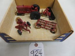 "Slik Toy" All metal Realistic Farm Implements #9910 w/IH, Lansing Iowa, mi