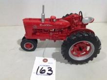 Farmall H, custom