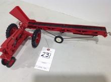 Elevator w/Farmall F-20