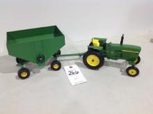 John Deere 3010 w/grain wagon