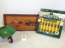 John Deere clock Special Edition 1980, light set and wheel barrel
