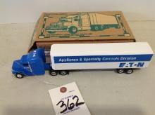 E-T-N Peterbilt cab w/trailer, Ertl Collectible