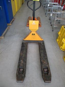 PALLET JACK W/SCALE