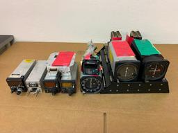 (LOT) ASSORTED AVIONICS (NEED REPAIR)